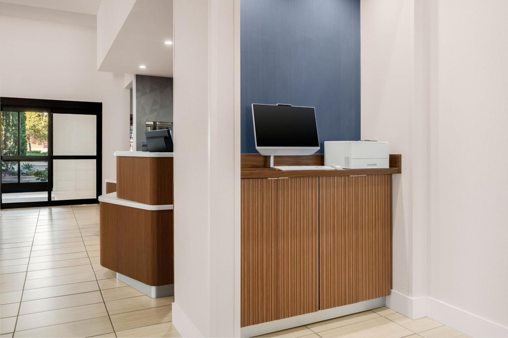 Courtyard By Marriott Columbus فينيكس سيتي المظهر الخارجي الصورة